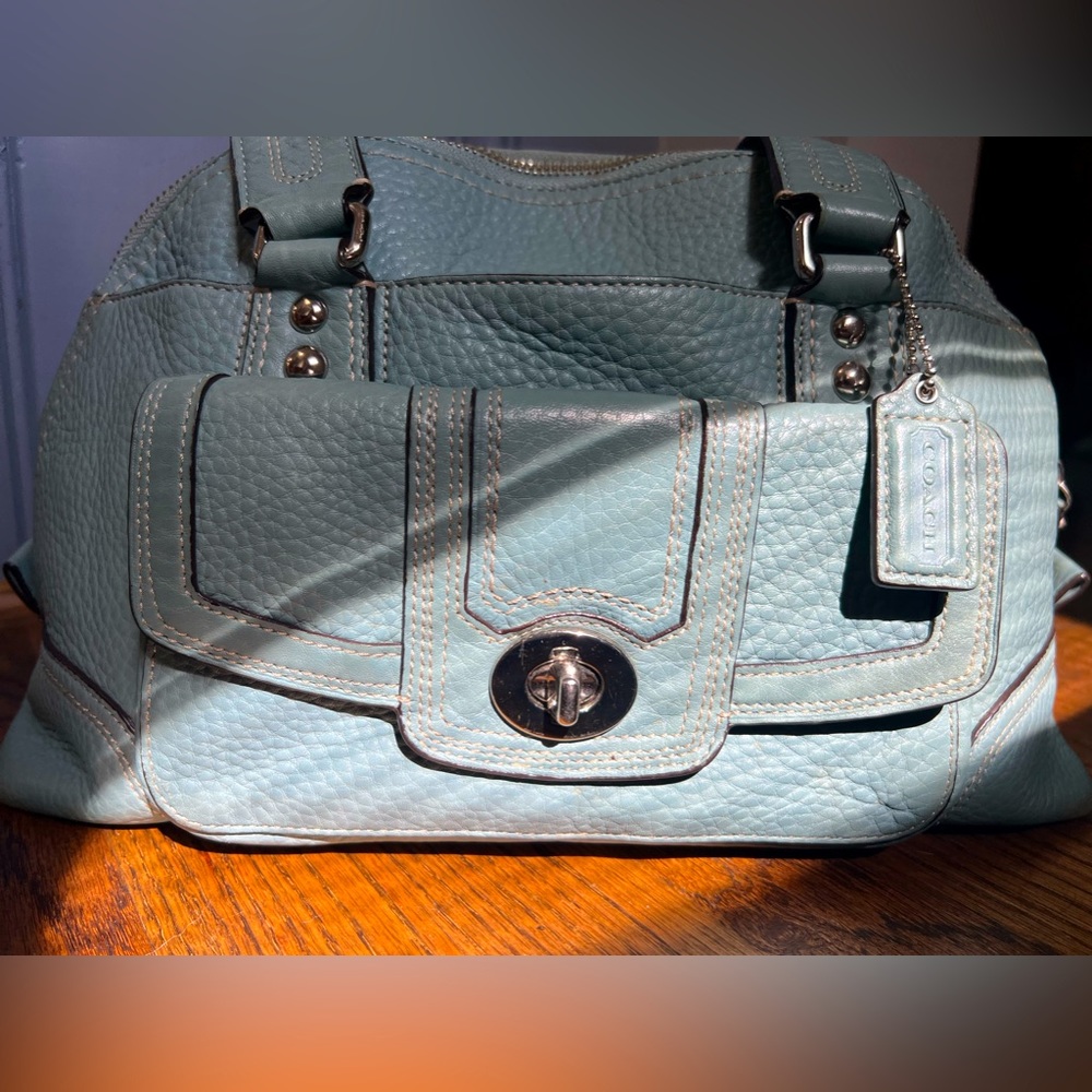 Coach Hamptons EUC F13963 pebbled leather dome satchel- light blue